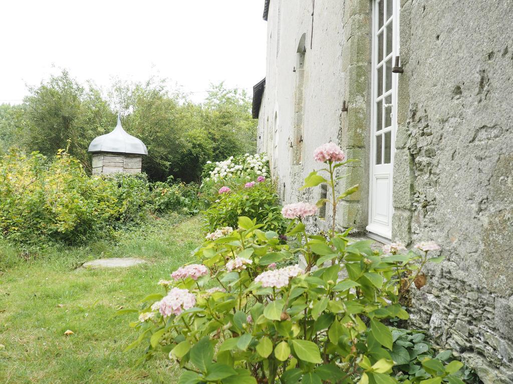 Les Grands-Aulnais Bed & Breakfast Cosse-le-Vivien Luaran gambar